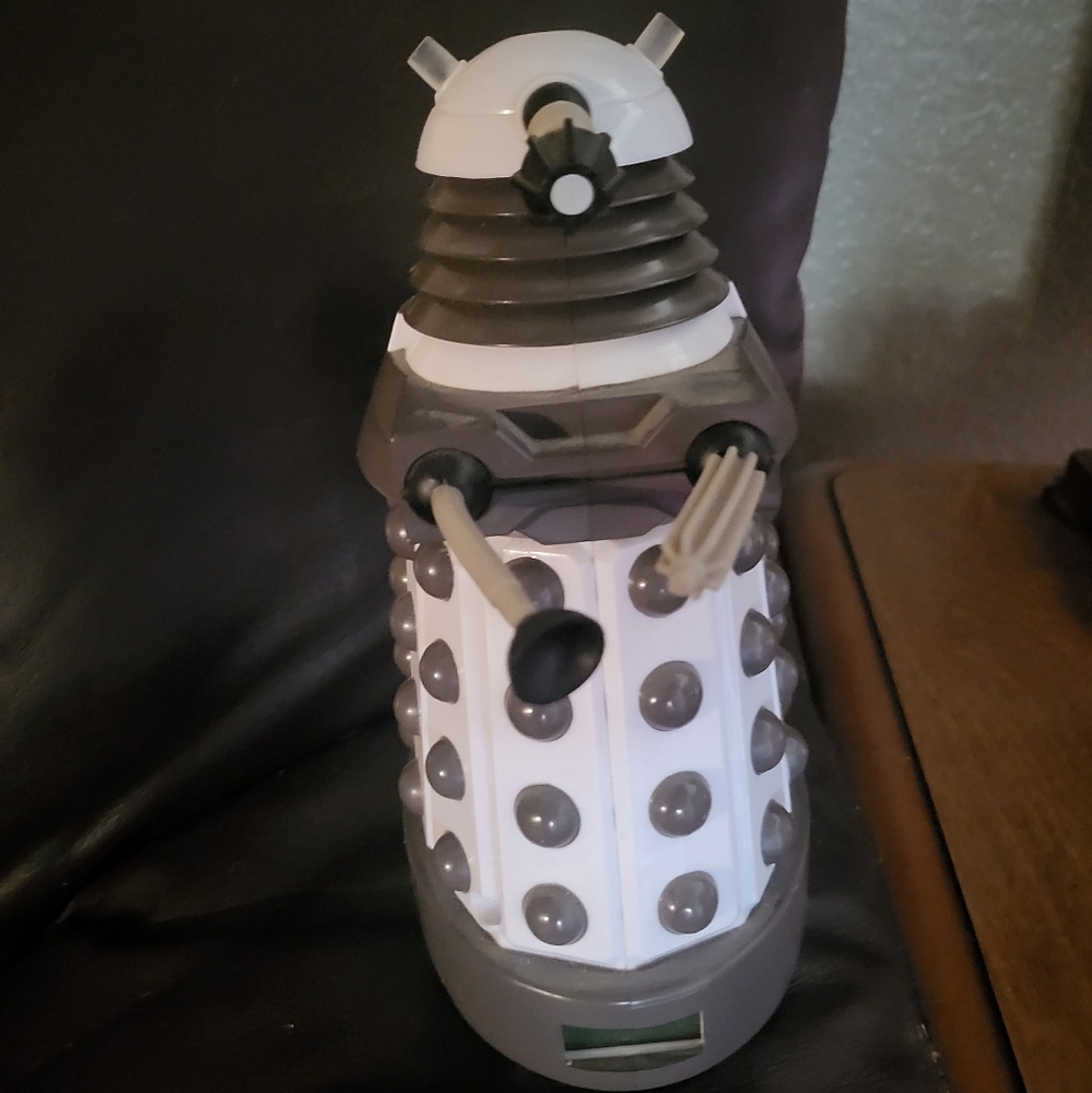 Dr.Who light up Dalek clock